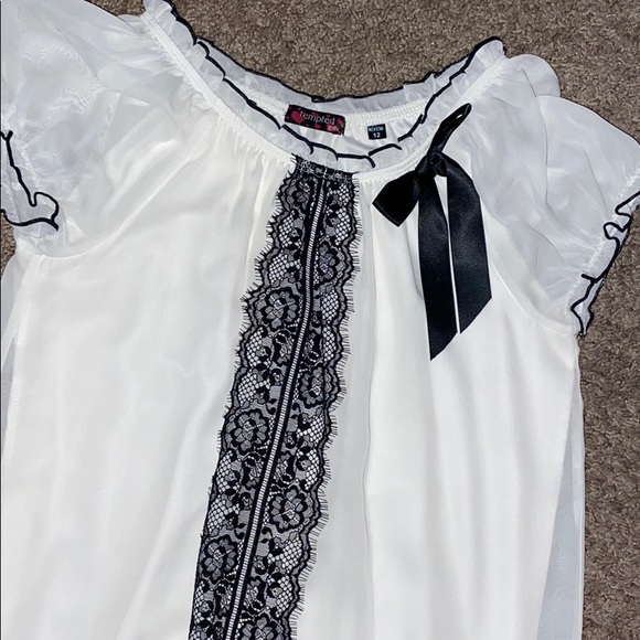 Top - Picture 2 of 3